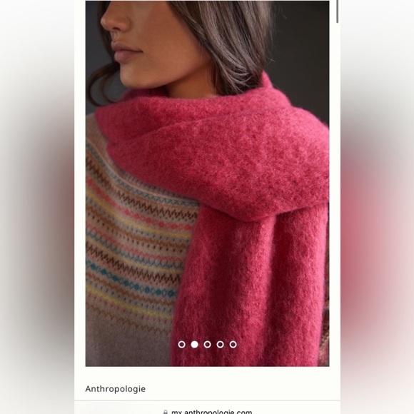 Anthropologie red/ pink reversible fringe soft scarf  new with tags - Picture 2 of 6